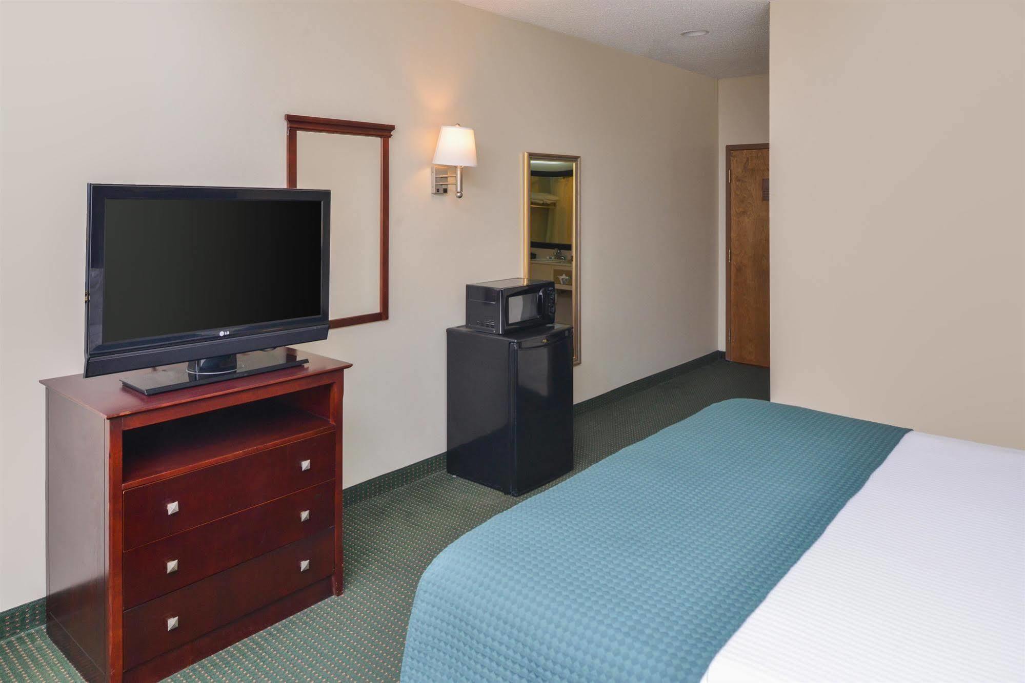 Americas Best Value Inn Wiggins Exterior foto